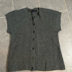Short sleeved sweater